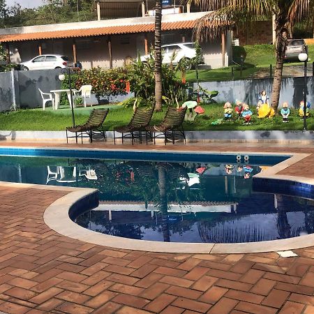 Pousada California Hotel Capitólio Екстериор снимка